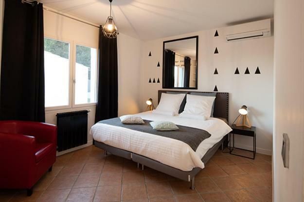 Mise En Scene Bed & Breakfast Aumelas Ngoại thất bức ảnh